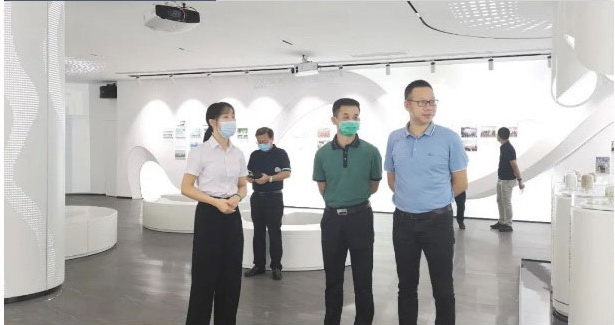 高安市委常委、副市长习杰斌一行莅临和记官网集团参观考察